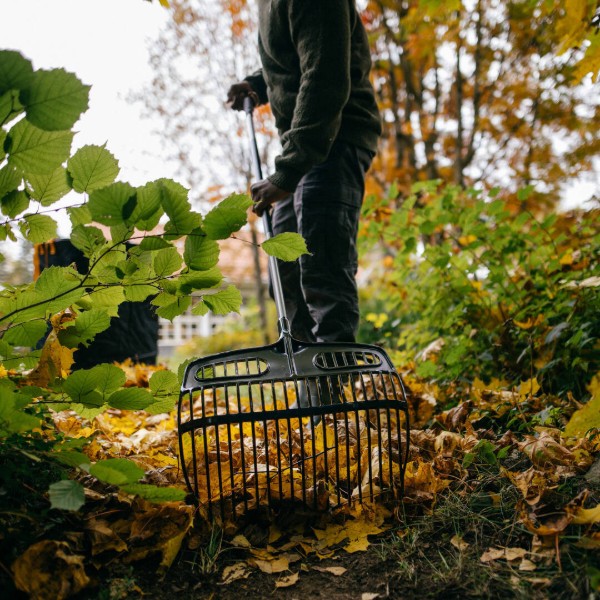 Фото - Лопата Fiskars для листя Ergonomic (1077116)